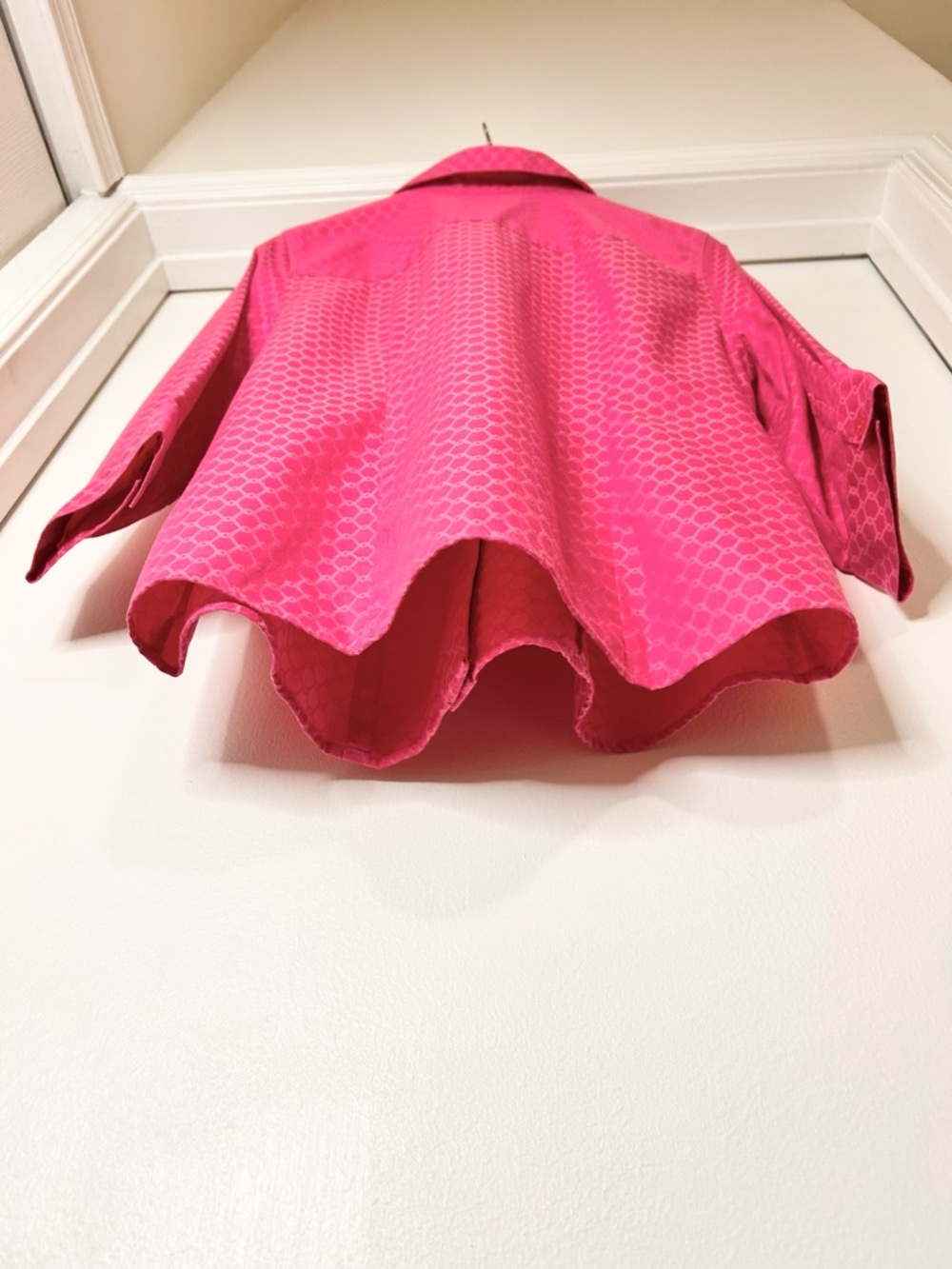 Chico’s Vibrant Pink Geometric Print Blouse - Size 8 - Picture 6 of 10